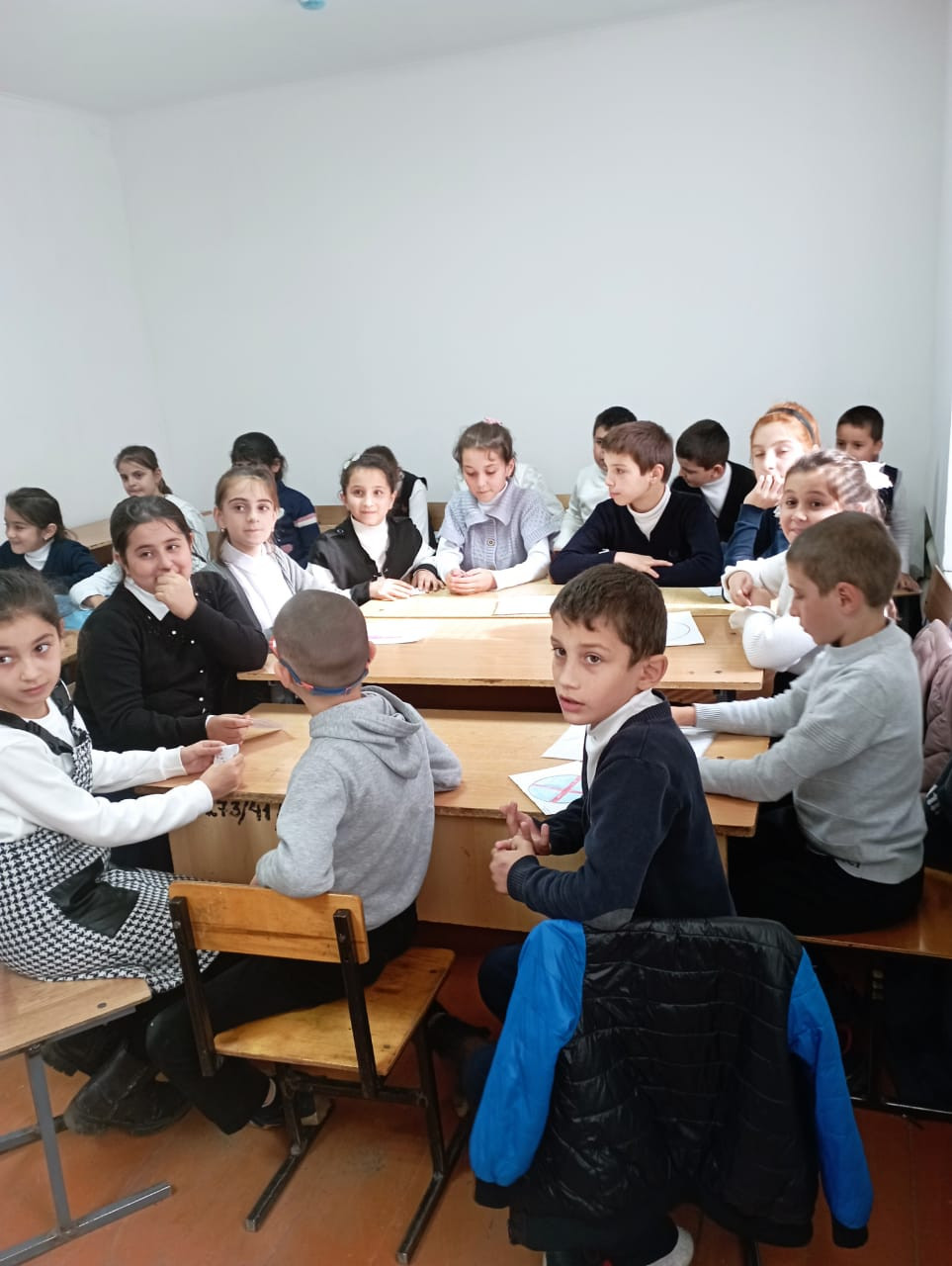 Постер к социальной практике: Самооборона. Самозащиты.
