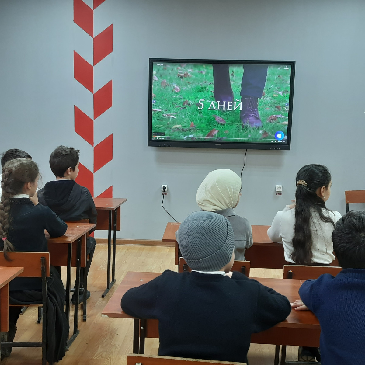 Постер к социальной практике: Созидательный труд