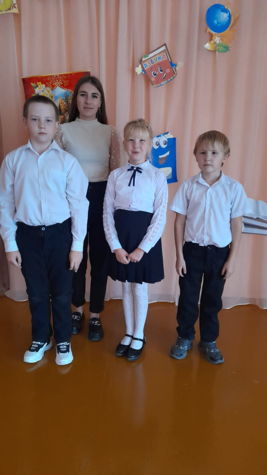 Постер к социальной практике: "День матери"