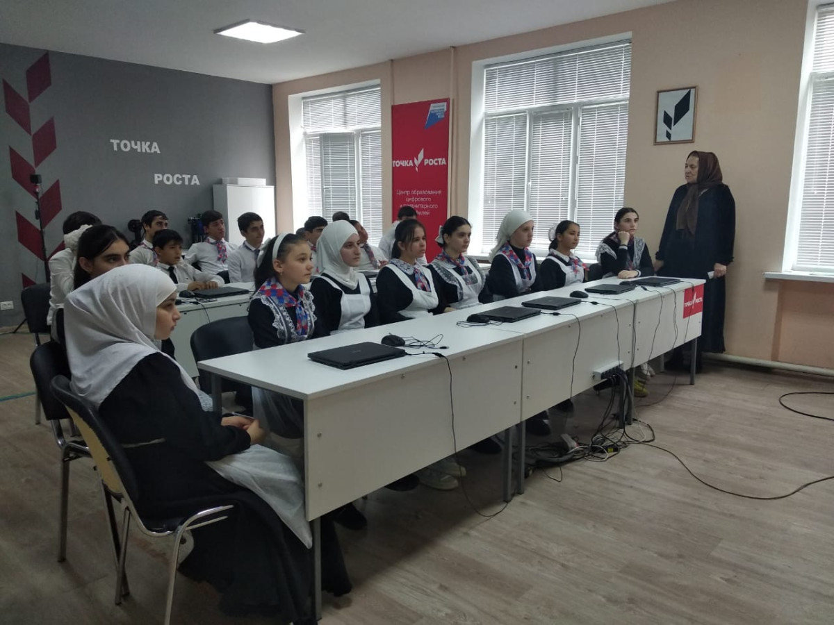 Постер к социальной практике: "Смелость- все равно что стена."