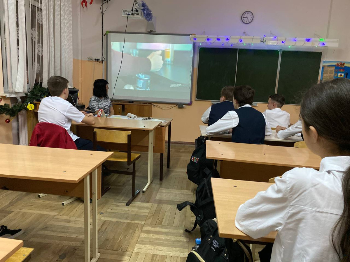 Постер к социальной практике: Слова должны соответствовать поступкам.