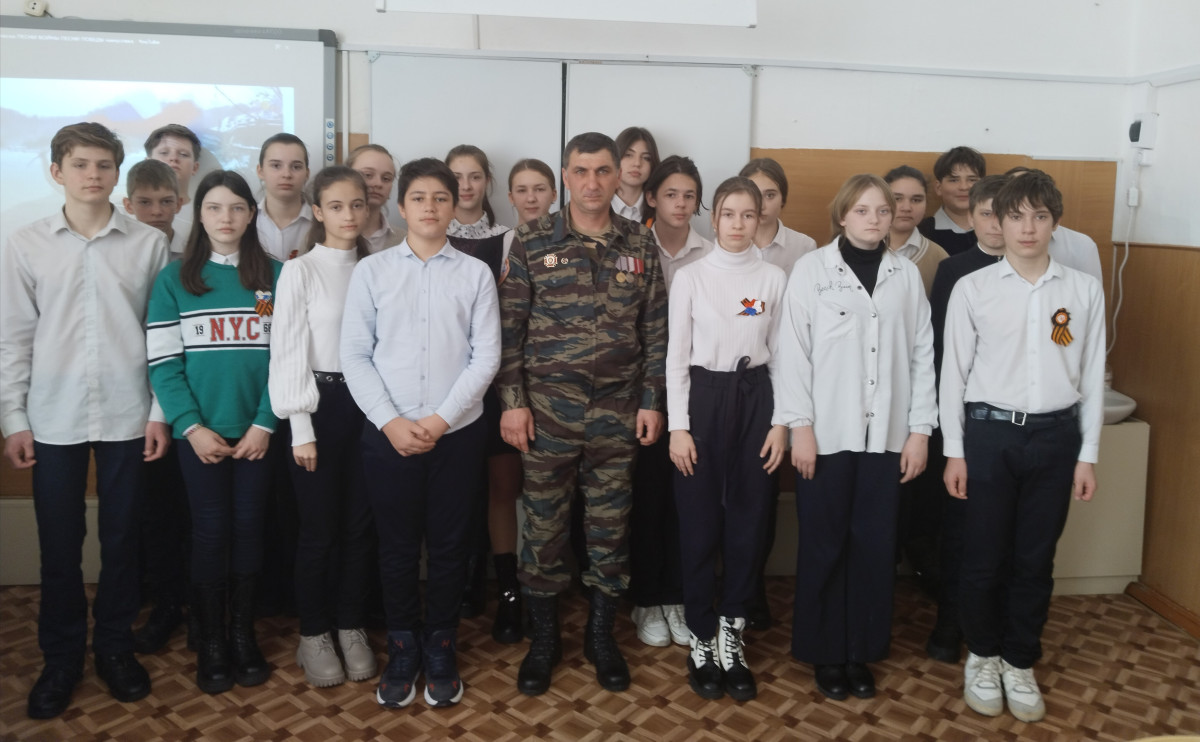 Постер к социальной практике: Подари тепло солдату