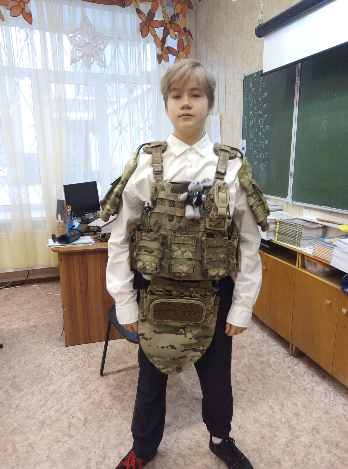 Постер к социальной практике: Кто с честью дружит, тот верно Родине служит