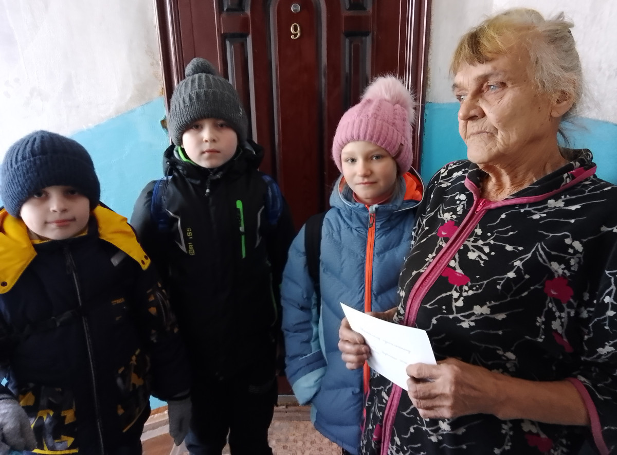 Постер к социальной практике: Поздравление одиноких односельчан