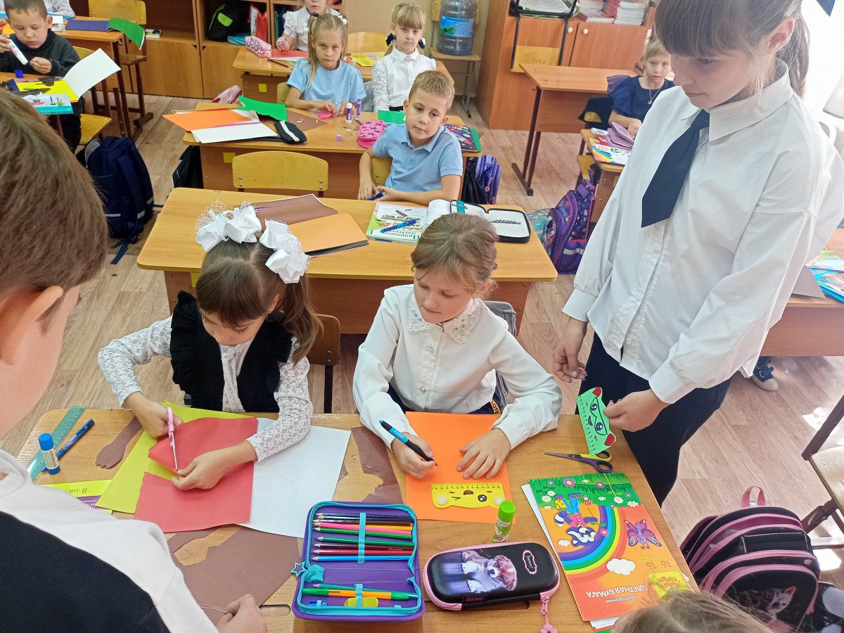 Постер к социальной практике: Подарки своими руками