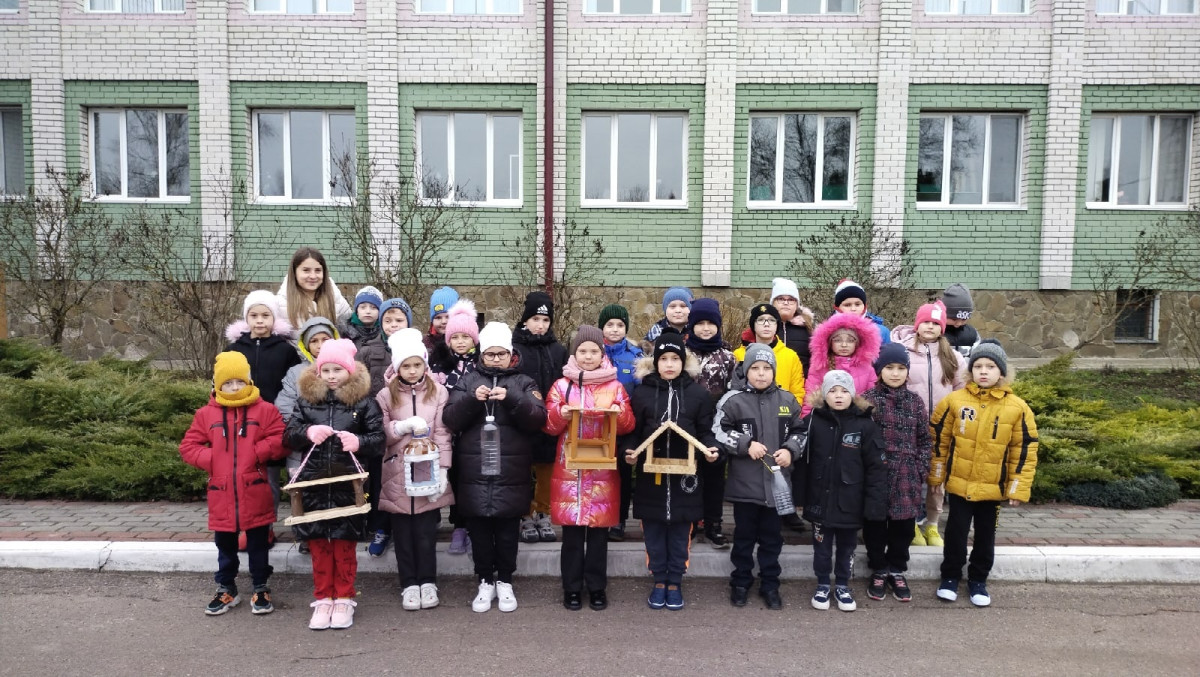 Постер к социальной практике: Помогайте птицам вместе с нами!