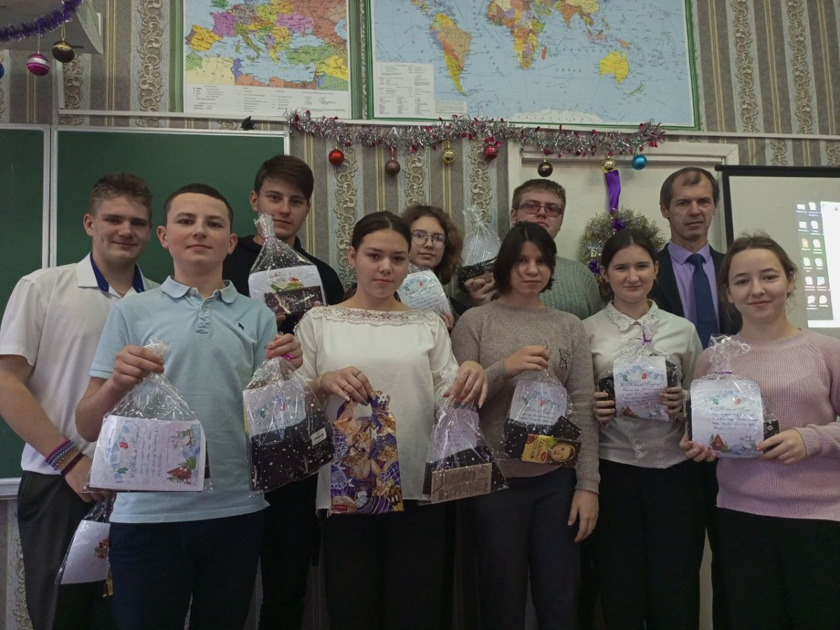 Постер к социальной практике: "Подарок солдату"