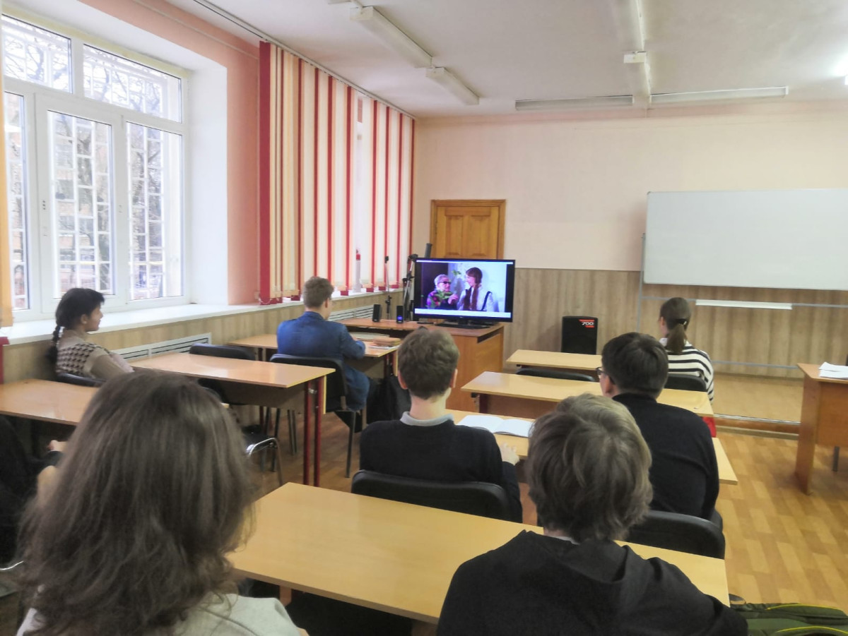 Постер к социальной практике: Дарить счастье людям.