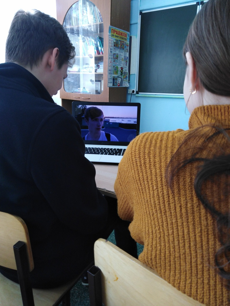 Постер к социальной практике: Поделись счастьем с другими.