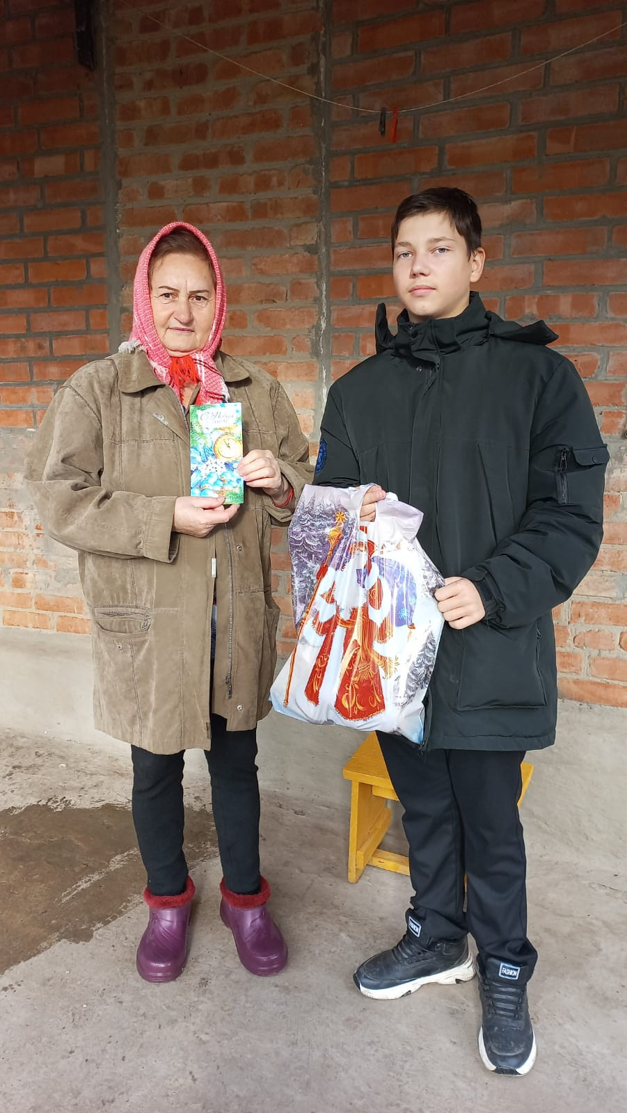 Постер к социальной практике: лучше сделать доброе дело, чем просто слова
