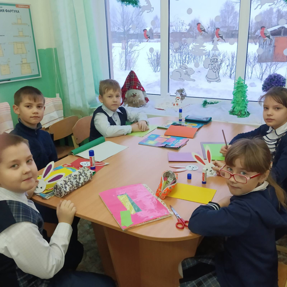 Постер к социальной практике: Новогодний подарок для пожилых людей