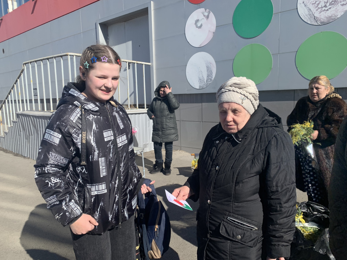 Постер к социальной практике: Души побеждаются не оружием , а любовью и великодушием