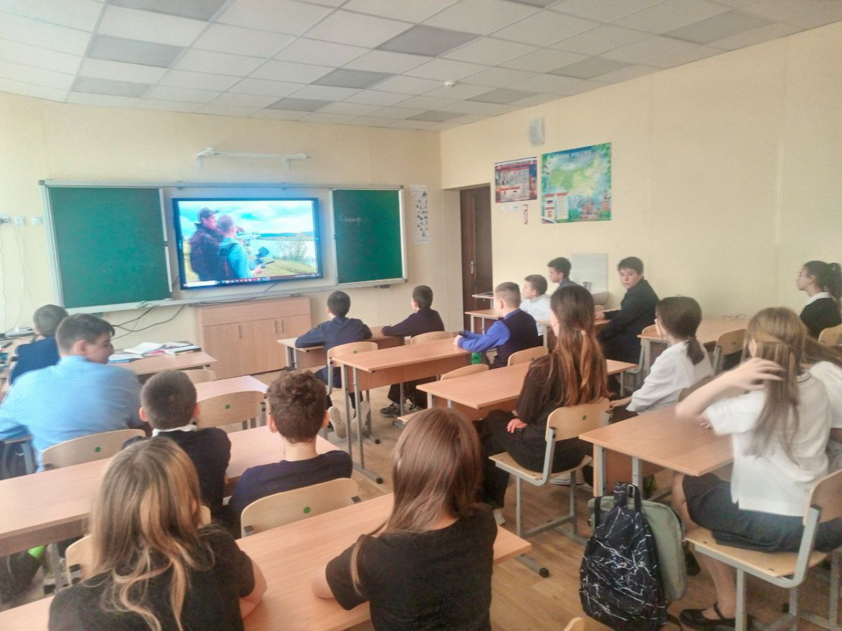 Постер к социальной практике: наши папы самые стойкие и выносливые!