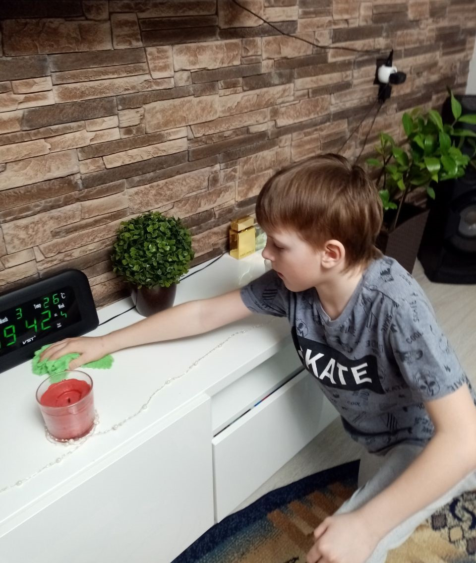 Постер к социальной практике: Честность всего дороже.