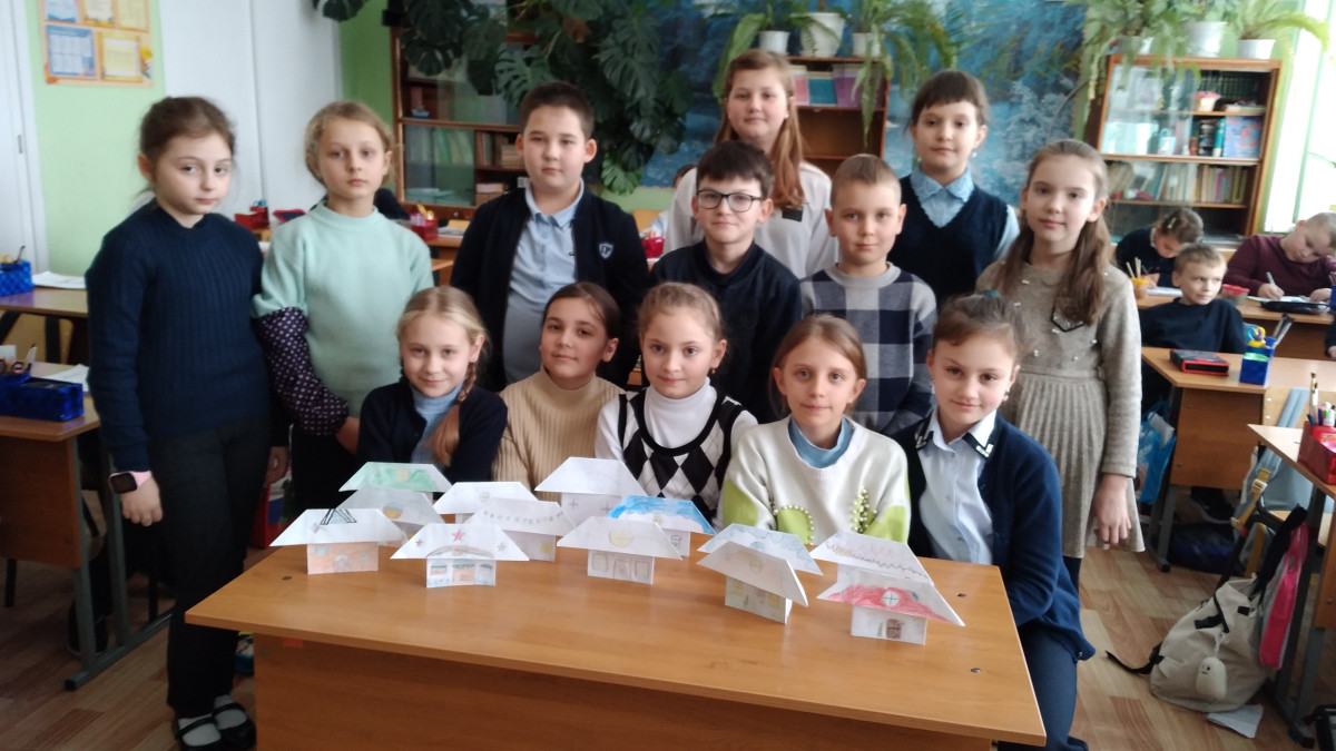 Постер к социальной практике: Приносить радость людям