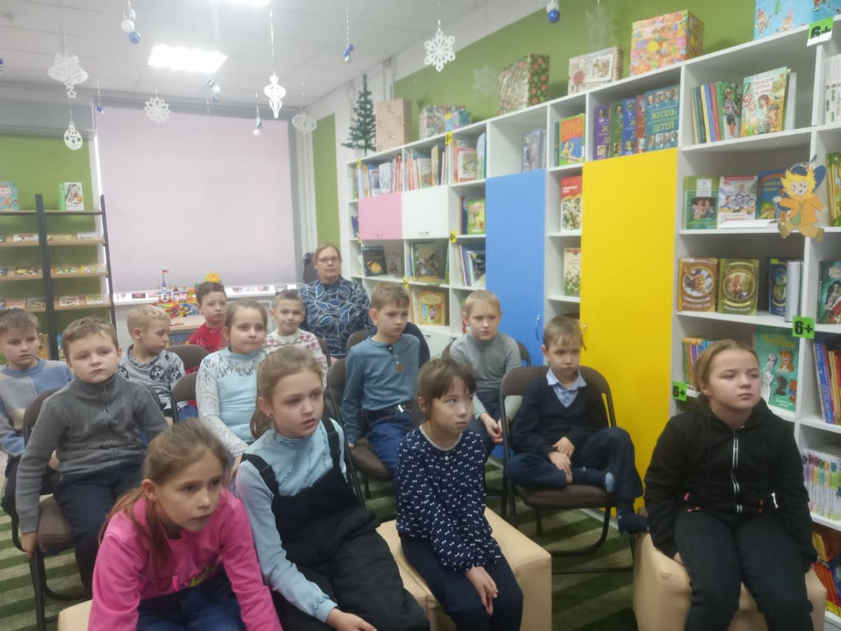 Постер к социальной практике: познакомили детей с понятиями «благодарность» и «признательность».