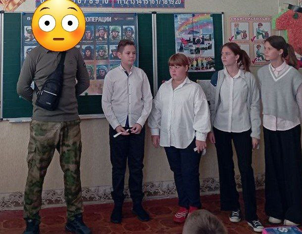 Постер к социальной практике: «Честь даётся человеку один раз в жизни – вместе с именем. Честь и чувство собственного достоинства неразрывны»