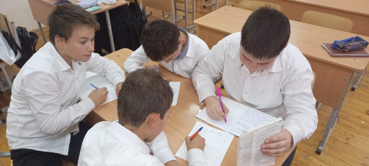 Постер к социальной практике: Чтим память героев.