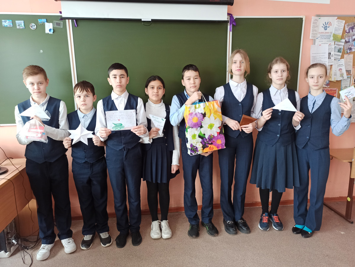 Постер к социальной практике: Письмо и посылка солдатам