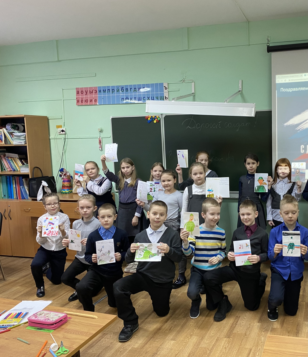 Постер к социальной практике: Своих не бросаем и ждём домой