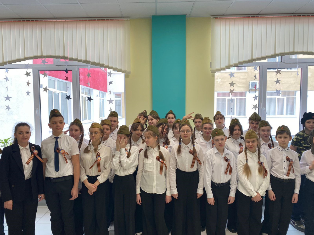 Постер к социальной практике: Равнение на победу