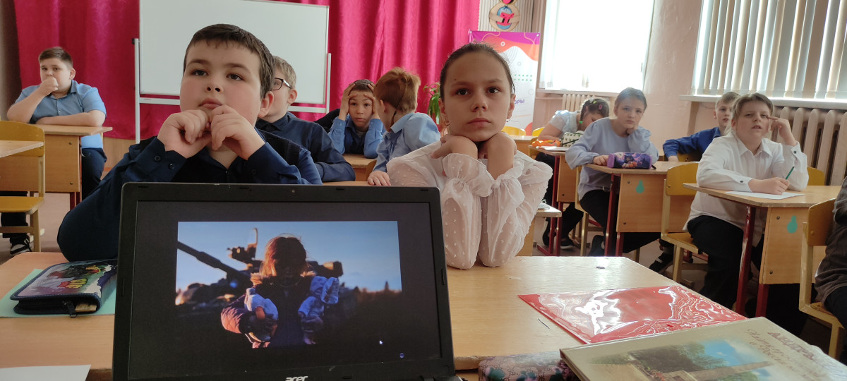 Постер к социальной практике: Колыбельная для детей