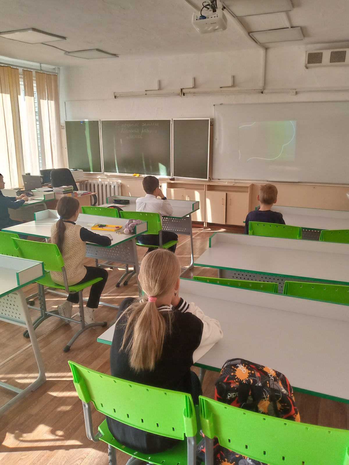 Постер к социальной практике: Дружба крепкая не сломается