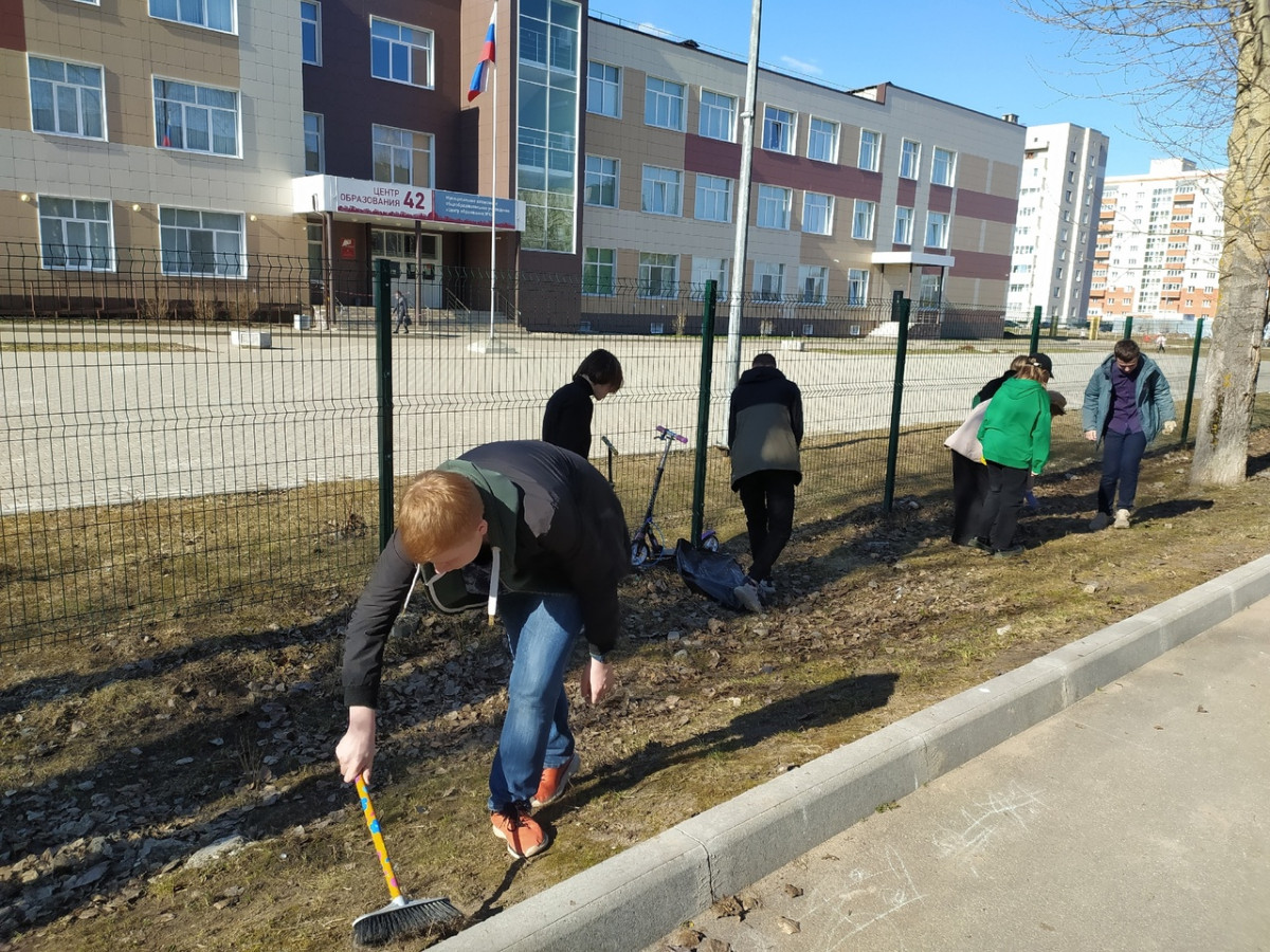 Постер к социальной практике: Уборка территории. Вклад каждого важен в общем деле!