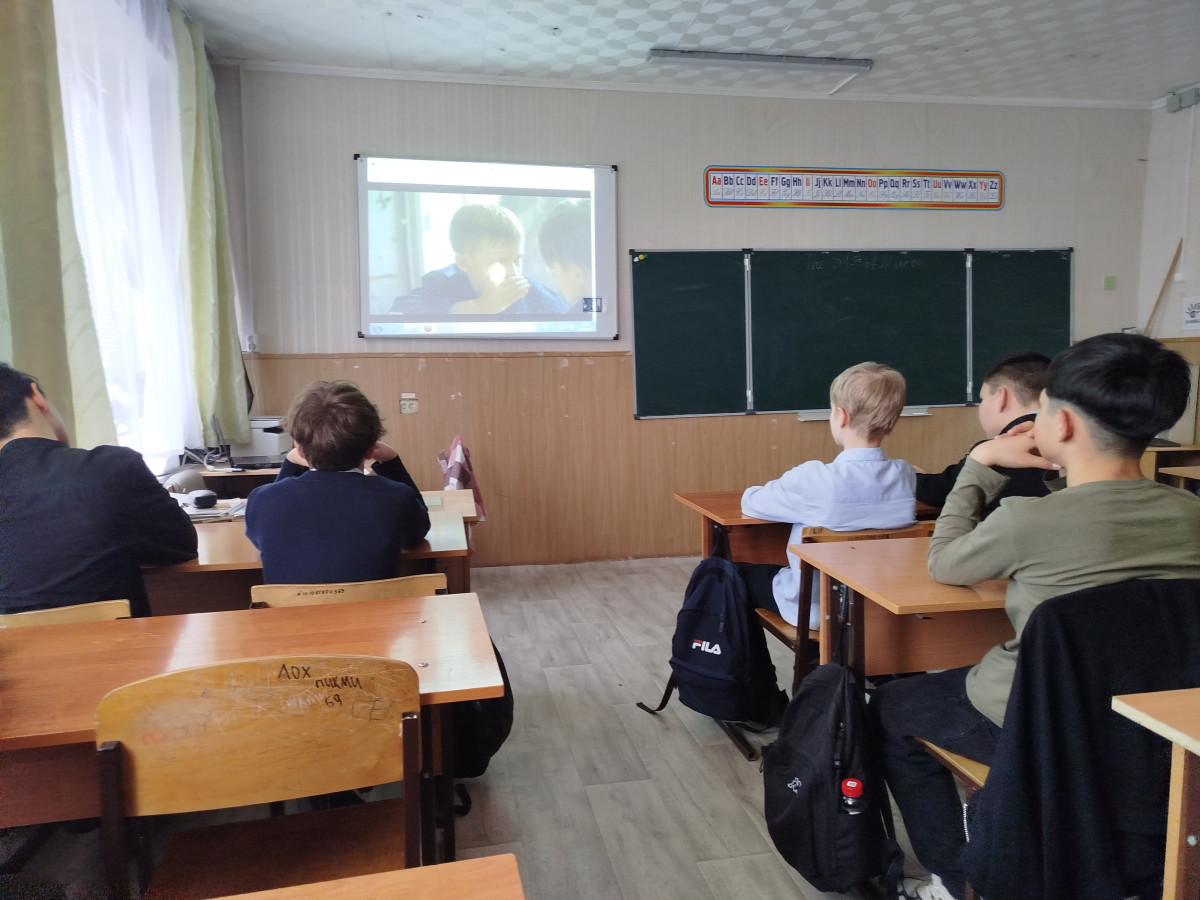 Постер к социальной практике: вместе мы сила