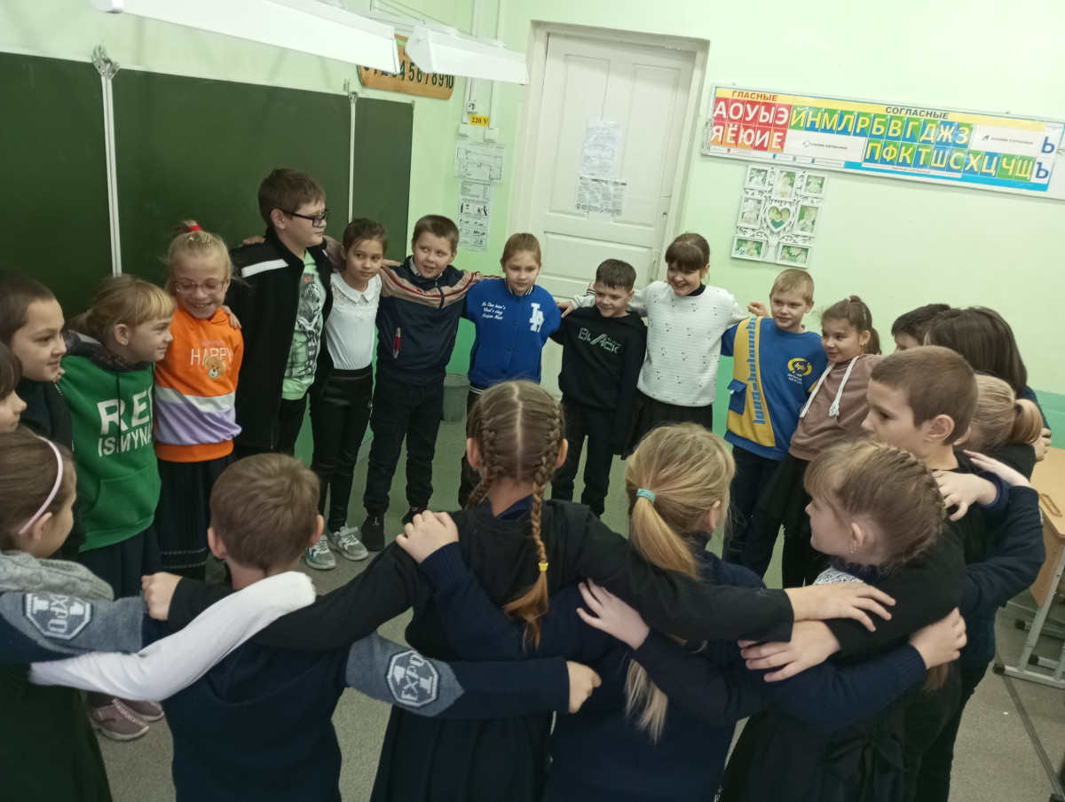 Постер к социальной практике: Здорово, когда ученики - команда.