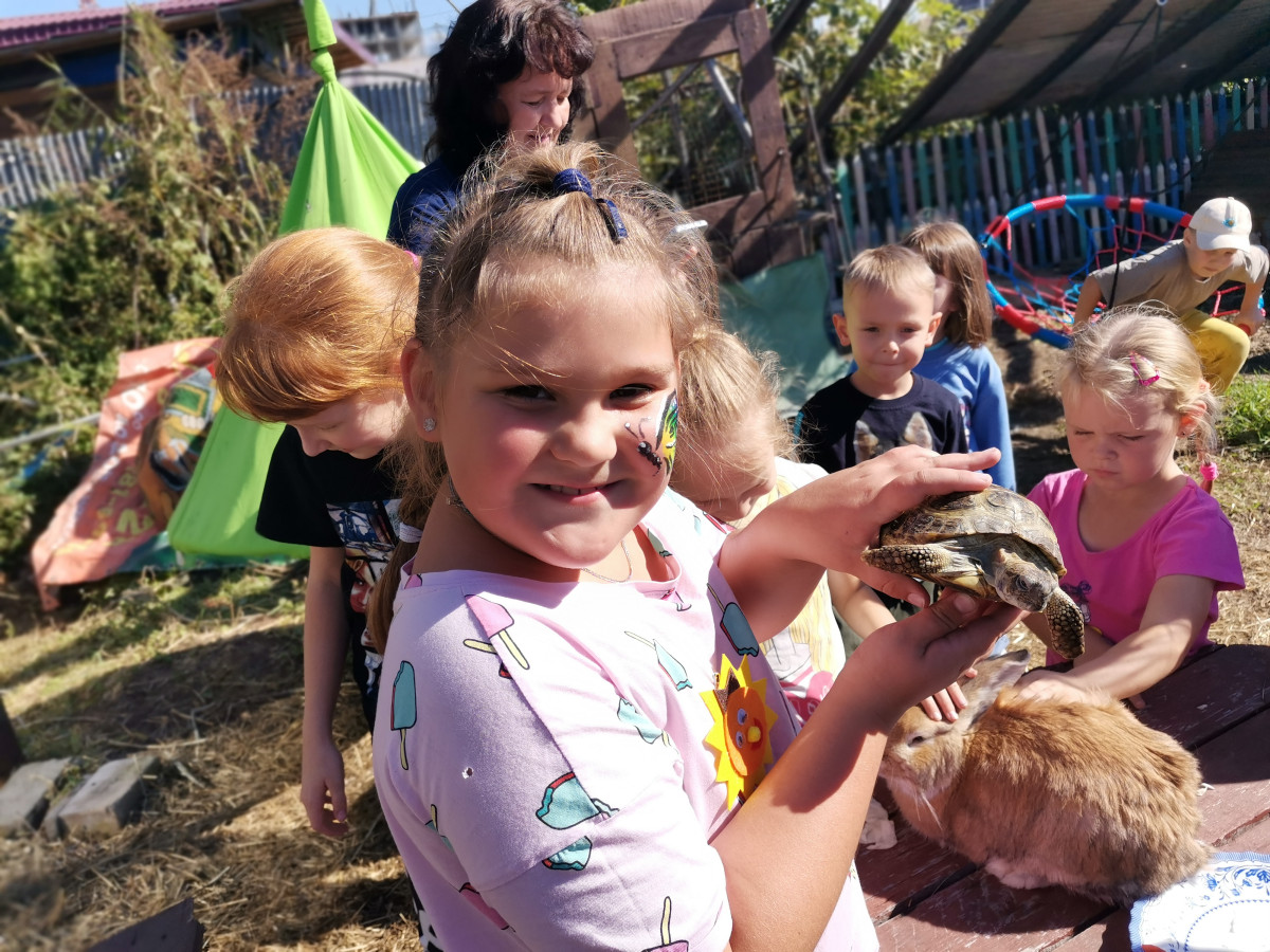 Постер к социальной практике: Поможем, чем сможем!