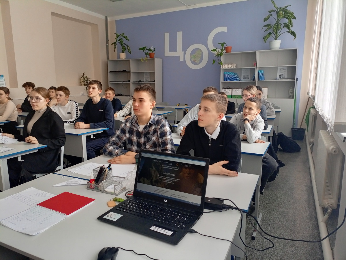 Постер к социальной практике: Изучение своей страны - час поэзии!