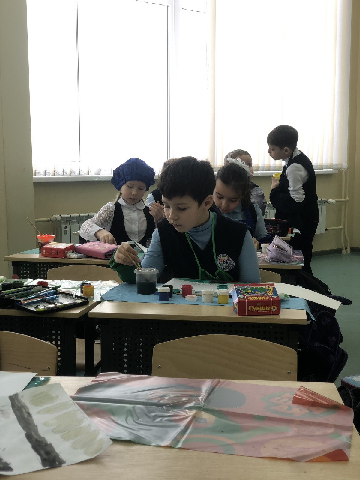 Постер к социальной практике: Я помогаю детям