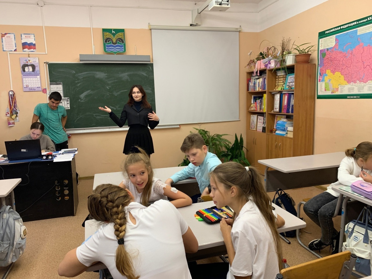 Постер к социальной практике: Помощь людям, оказавшимся в сложной жизненной ситуации
