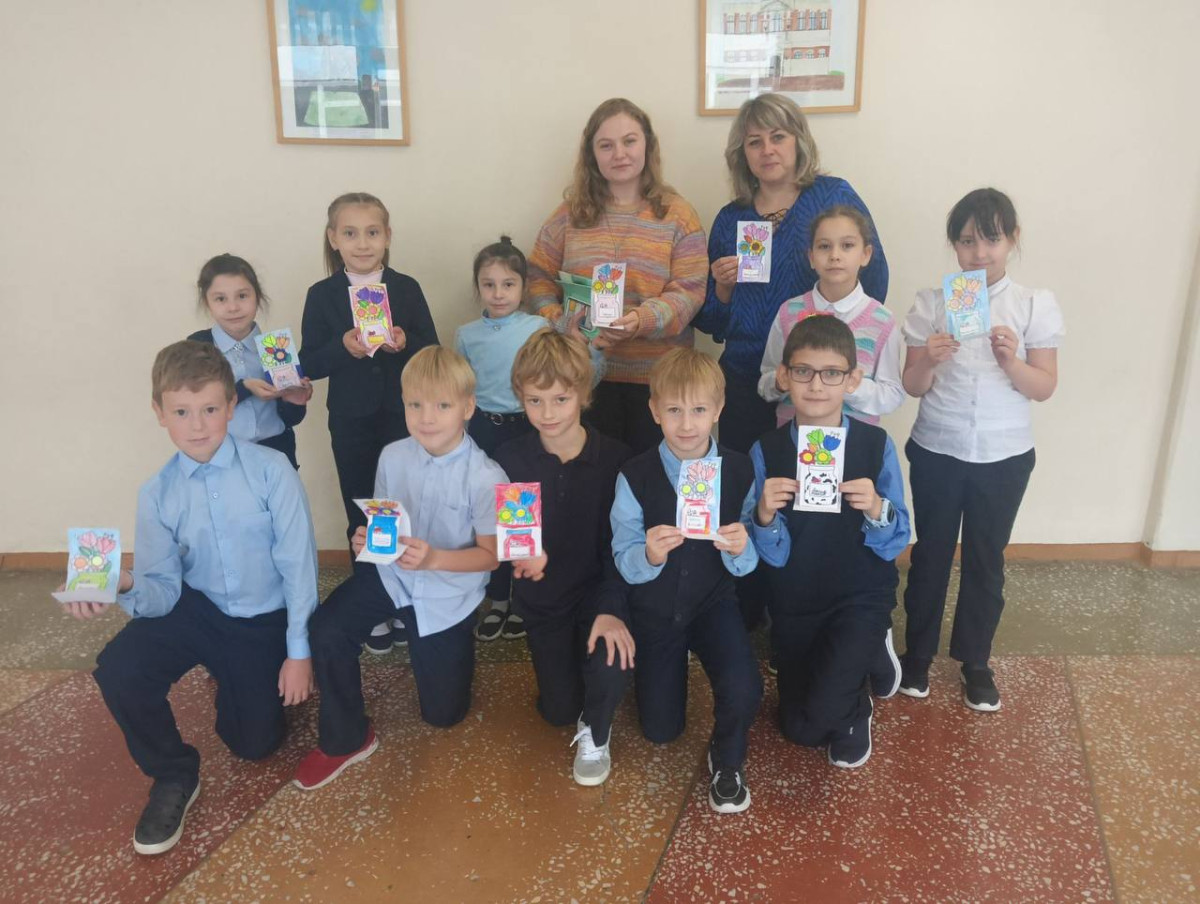 Постер к социальной практике: СПРАВЕДЛИВОСТЬ-ЭТО УВАЖЕНИЕ К СТАРШИМ, УЧИТЕЛЯМ И БЛИЗКИМ ЛЮДЯМ!»