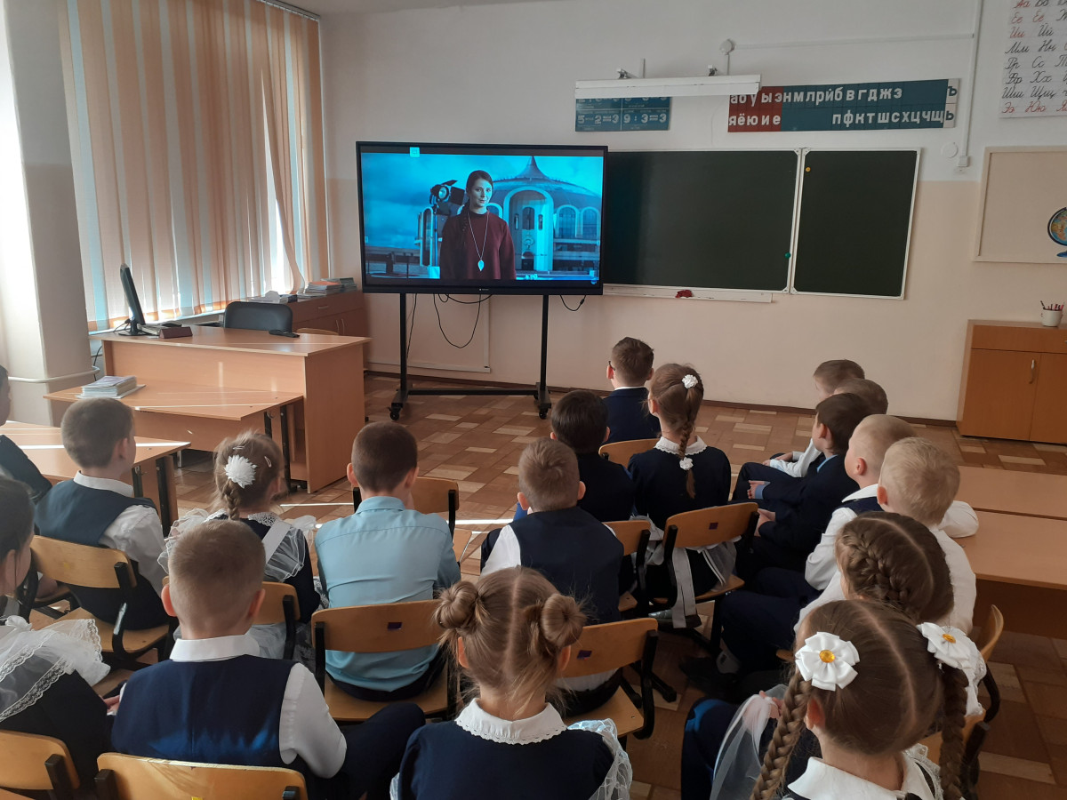 Постер к социальной практике: Дарим радость другим