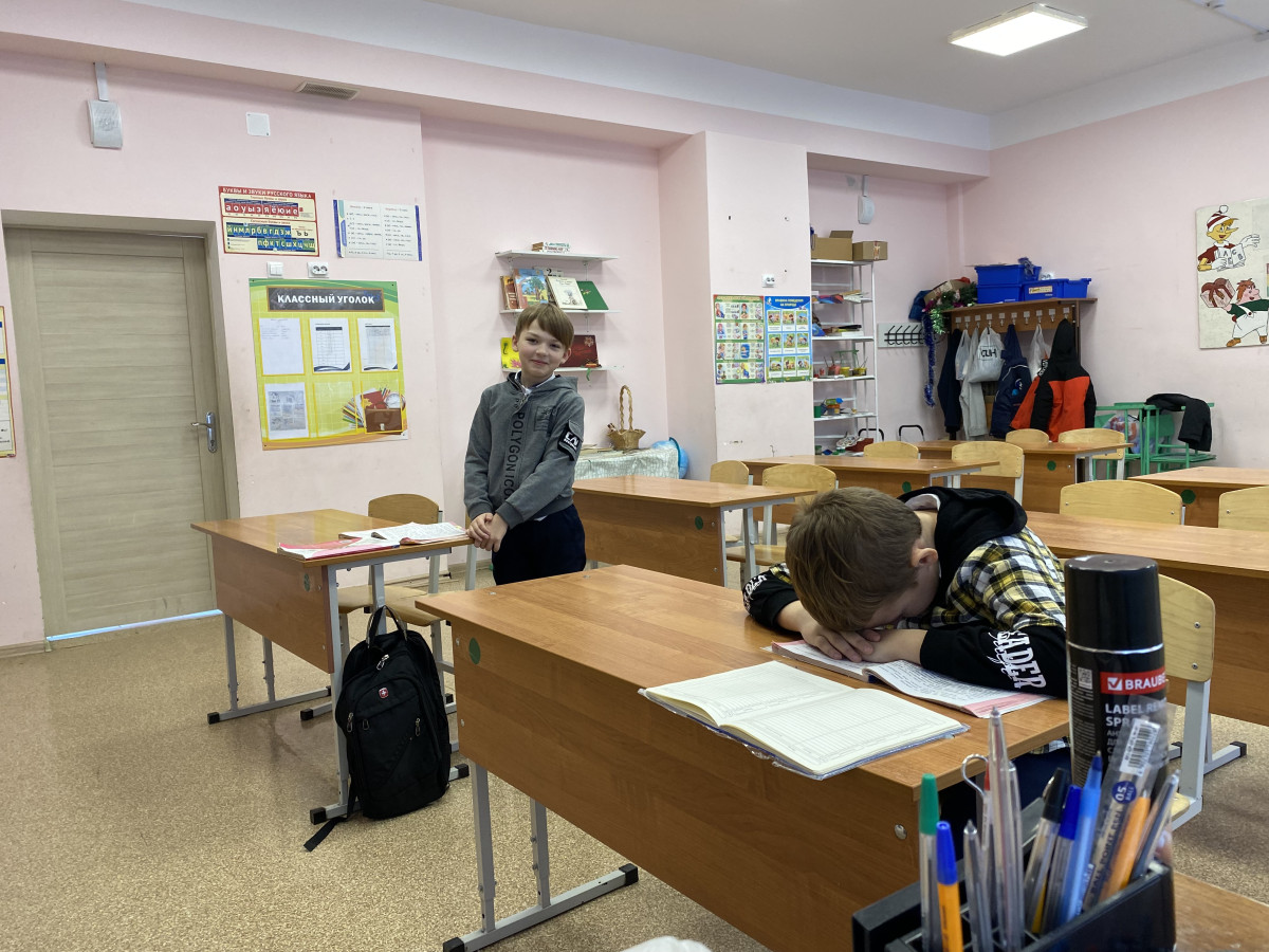 Постер к социальной практике: Друг в беде не бросит.
