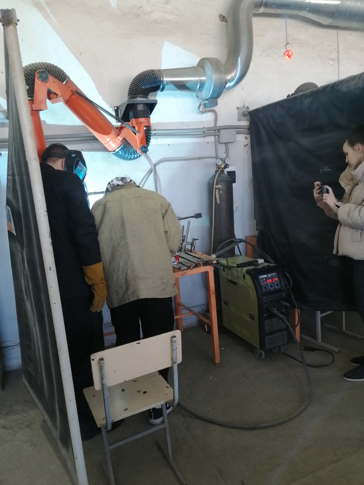 Постер к социальной практике: Вдохновение приходит во  время труда