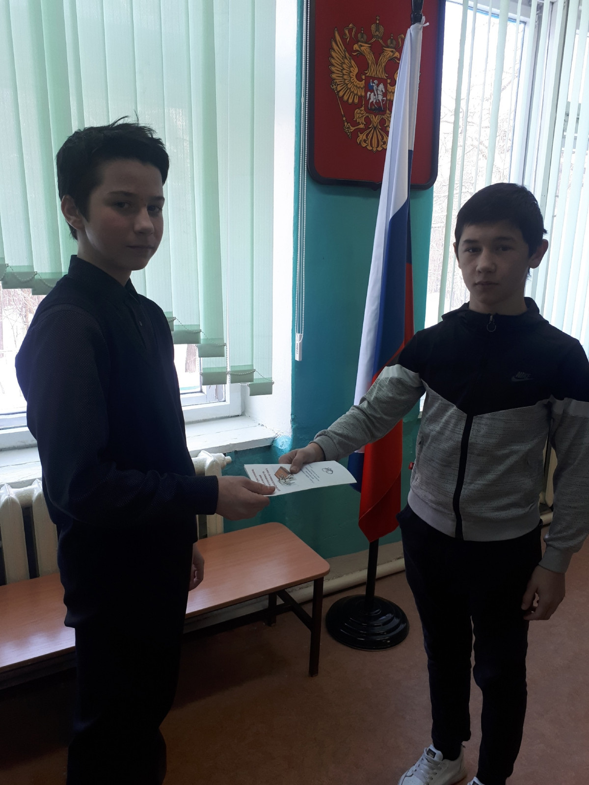 Постер к социальной практике: Подростковые шалости или ответственность за свои поступки?