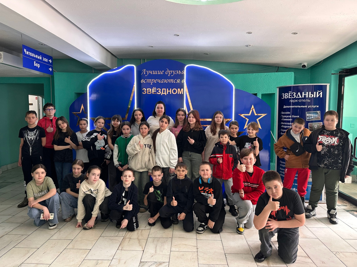 Постер к социальной практике: Счастье-быть рядом!