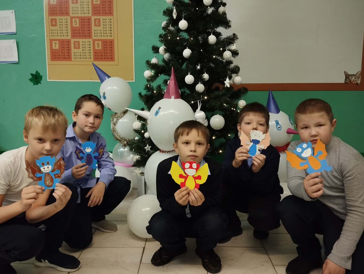 Постер к социальной практике: Поздравляем близких.