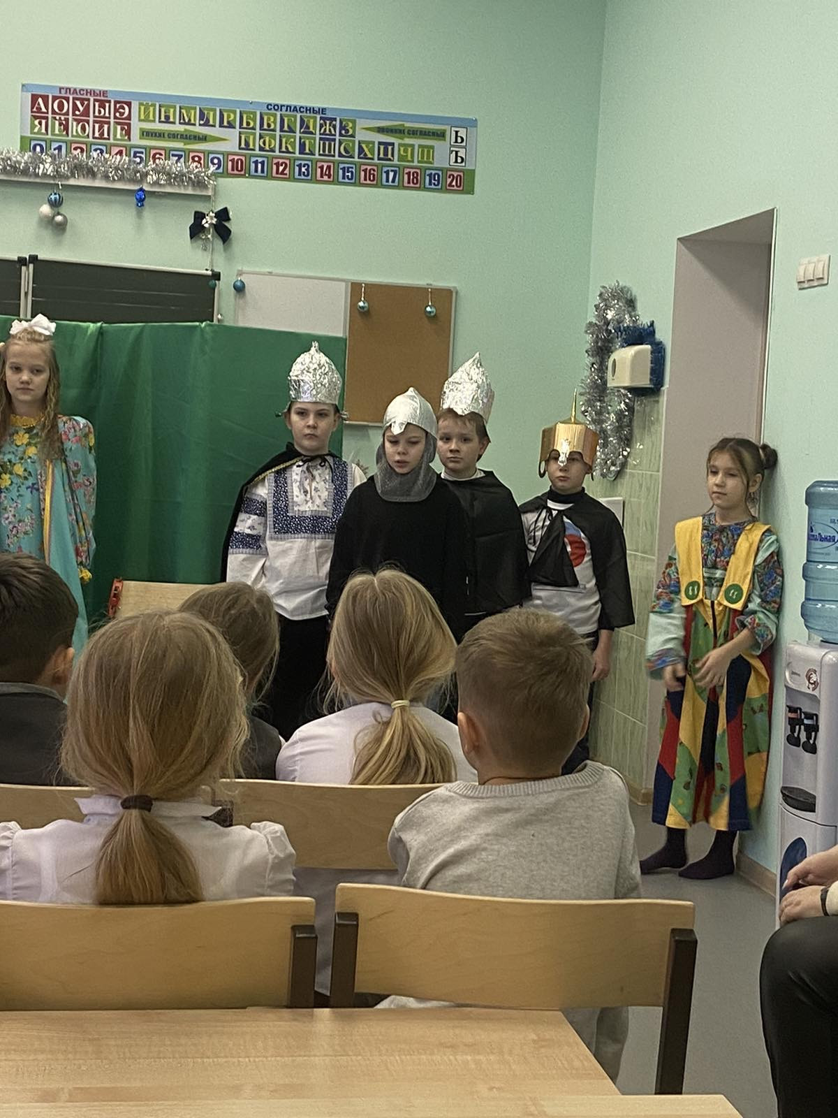 Постер к социальной практике: Новогодняя "Сказка о царе Салтане" А.С.Пушкина для первоклассников