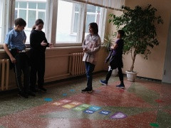 Фотография социальной практики №93190 - «Помогая другим, мы себе помогаем. Став добрее друзья, мы ничего не теряем.»