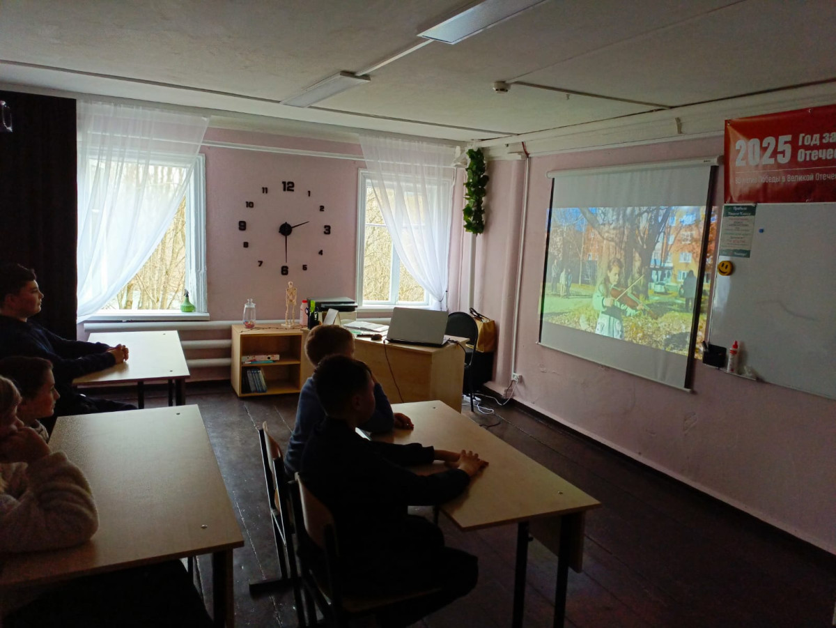 Постер к социальной практике: Быть счастливым, несмотря ни на что.