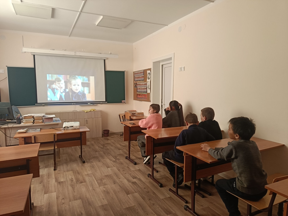 Постер к социальной практике: Проявление внимания к учителю