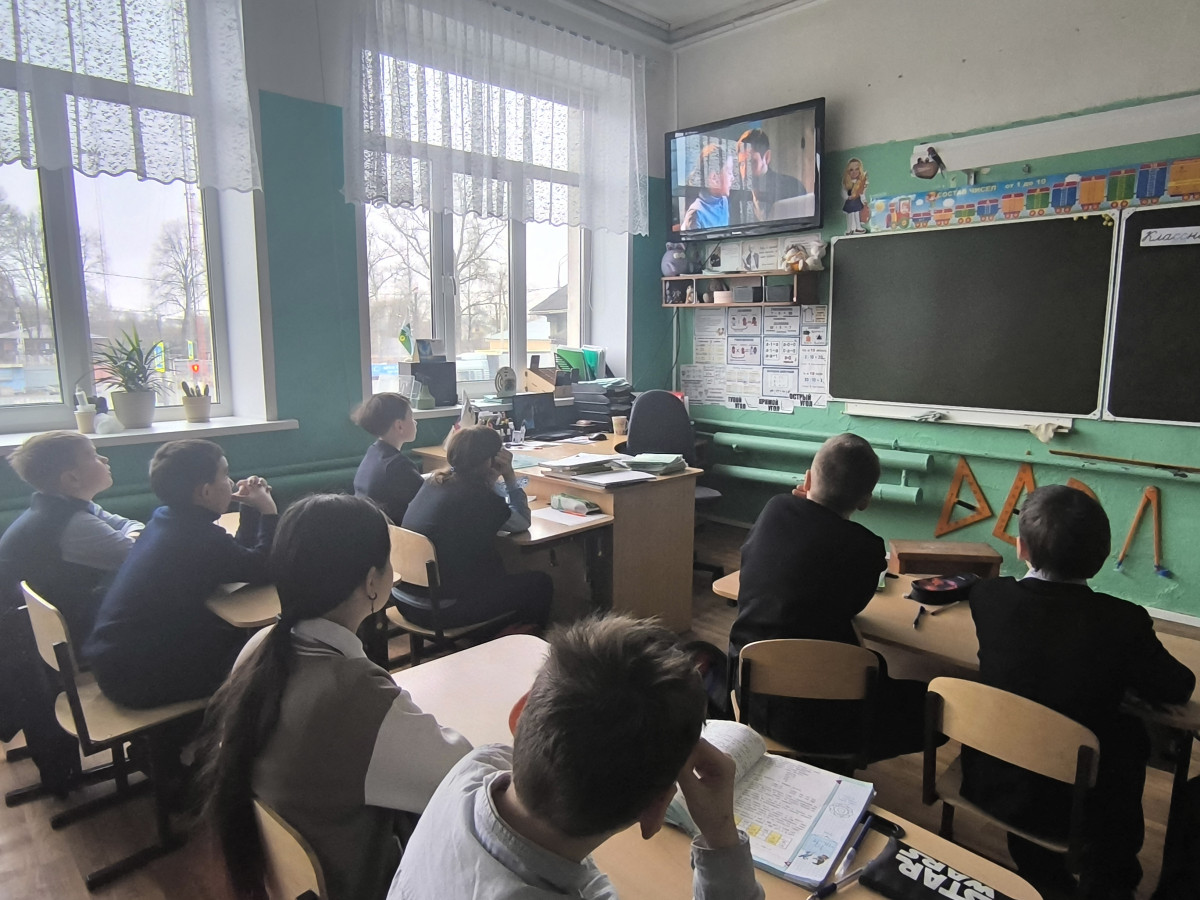 Постер к социальной практике: Внимательность, наблюдательность