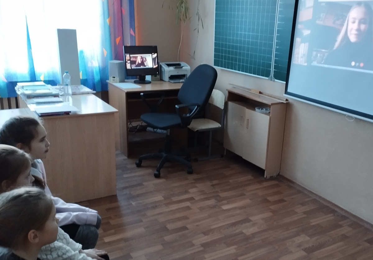 Постер к социальной практике: Подарки к празднику