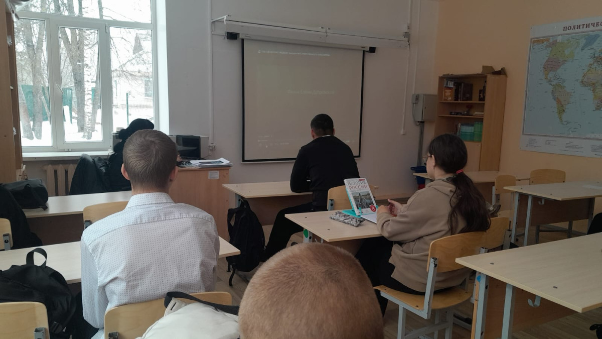 Постер к социальной практике: ответственность перед Родиной