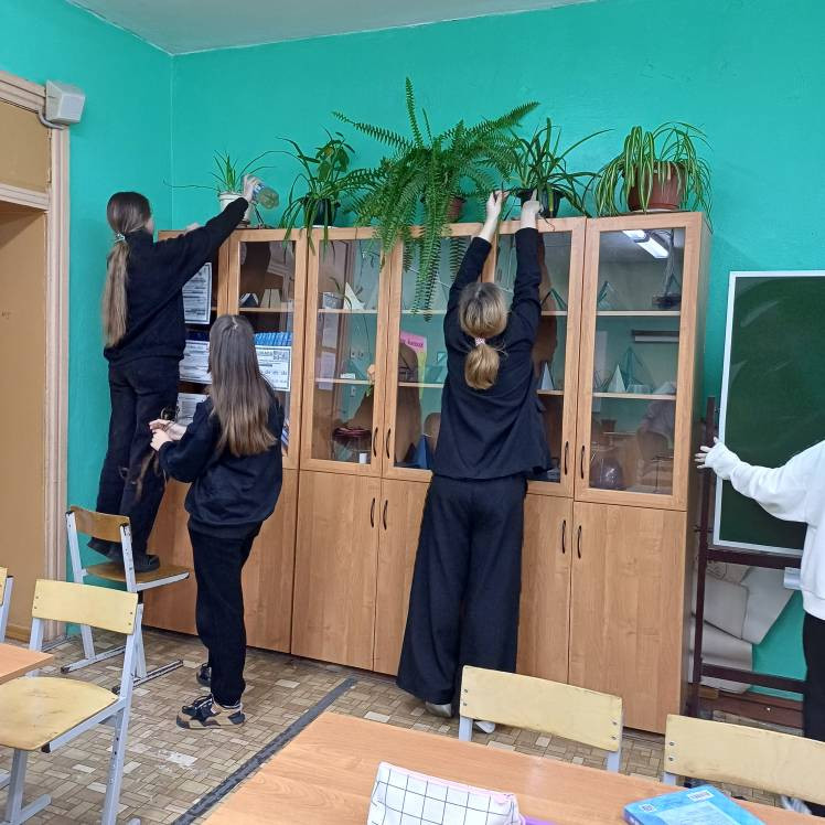 Постер к социальной практике: Общественно-полезный труд в радость