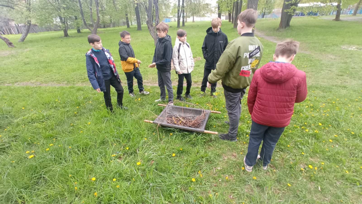 Постер к социальной практике: Трудимся во благо!